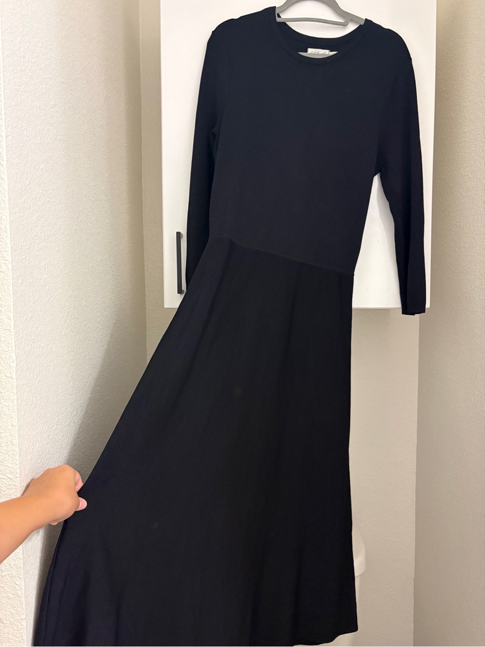 Eliza J Classic Black Long-Sleeve Maxi Dress - Elegant Everyday Staple